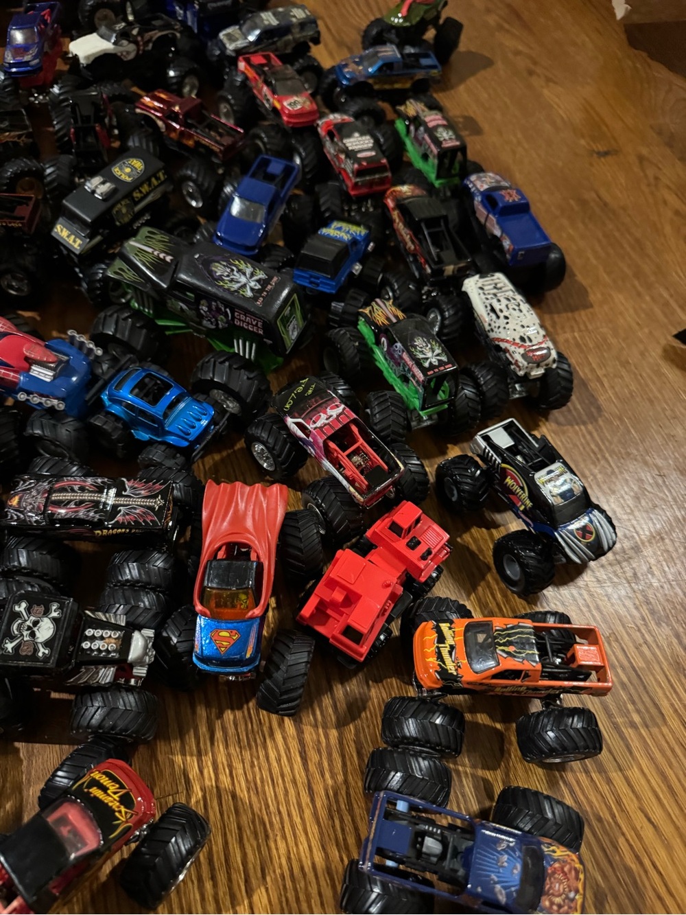 5 Random Monster Truck Mystery Bundle Mixed Toy Cars Monster Jam Style Lot 1 - Picture 5 of 9